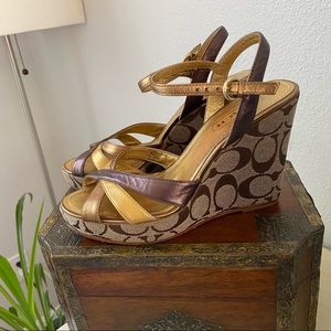🌟COACH signature wedge sandals🌟